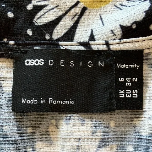 🌼Size 2 Super cute black w/white & yellow daisies & white dots maternity dress - Picture 9 of 15